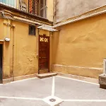 Guesthost - Campo De Fiori Unique Apartman