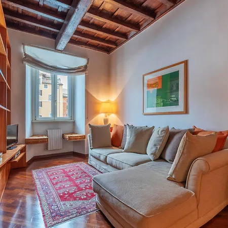 Apartment Campo De Fiori Unique